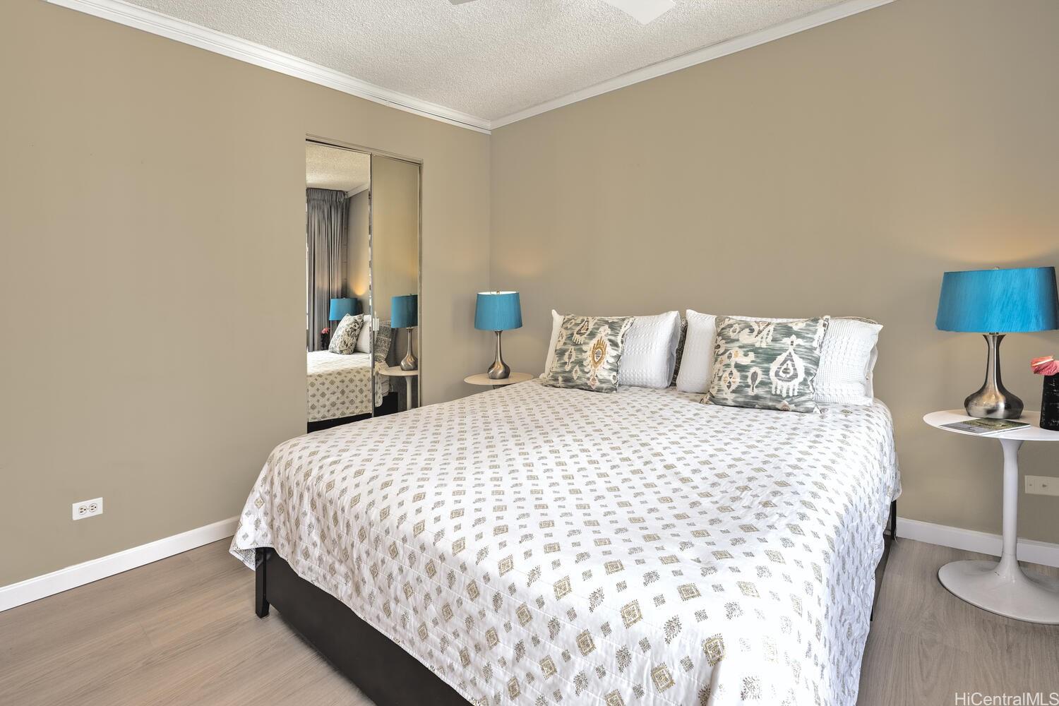 Crescent Park condo # 1202, Honolulu, Hawaii - photo 14 of 25