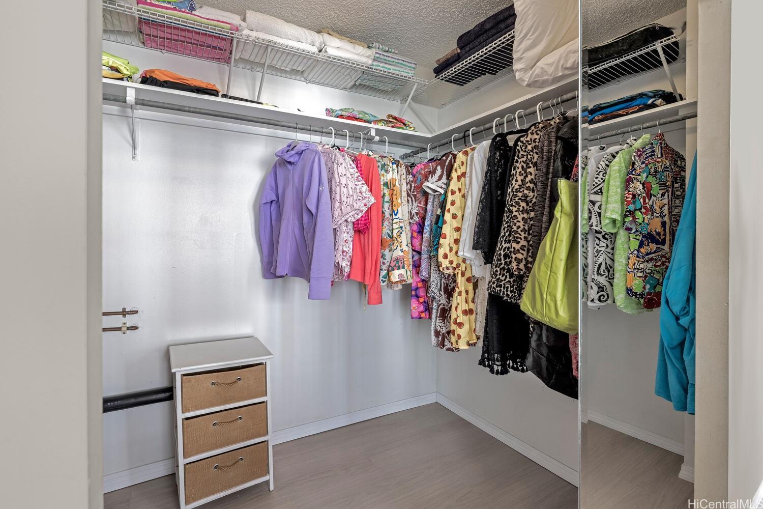 Crescent Park condo # 1202, Honolulu, Hawaii - photo 15 of 25