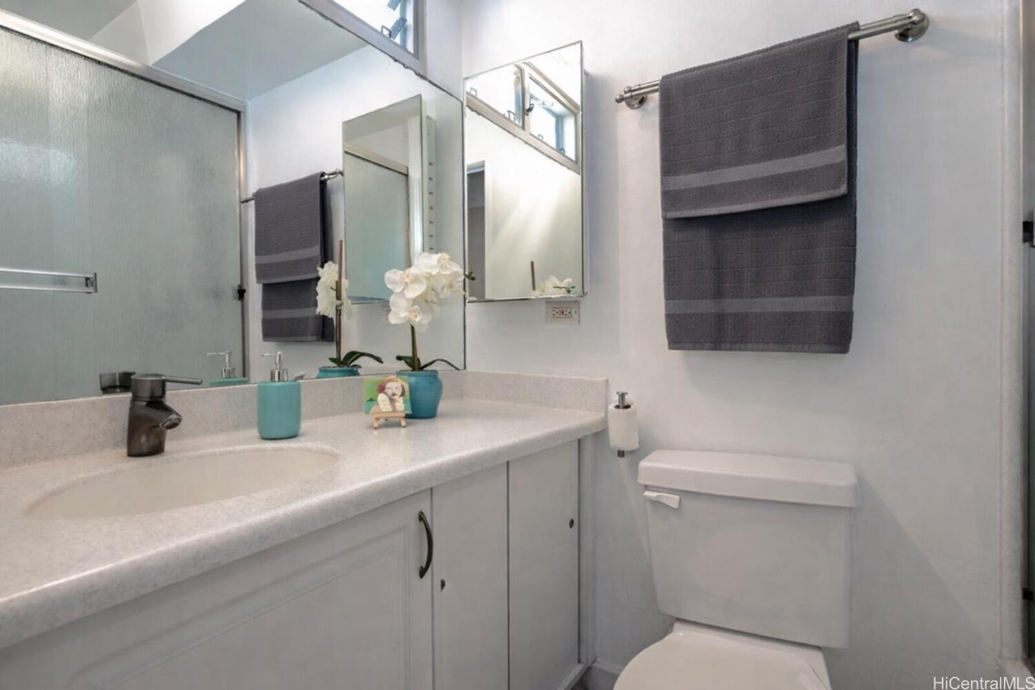 Crescent Park condo # 1202, Honolulu, Hawaii - photo 16 of 25