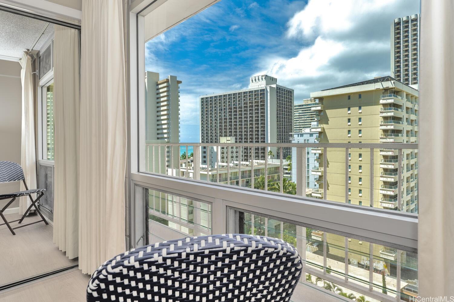 Crescent Park condo # 1202, Honolulu, Hawaii - photo 17 of 25