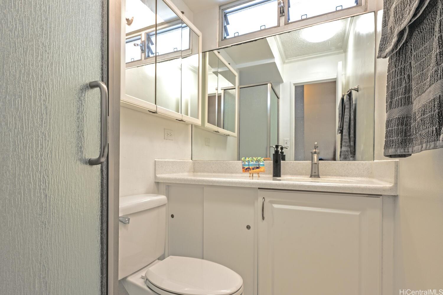 Crescent Park condo # 1202, Honolulu, Hawaii - photo 19 of 25