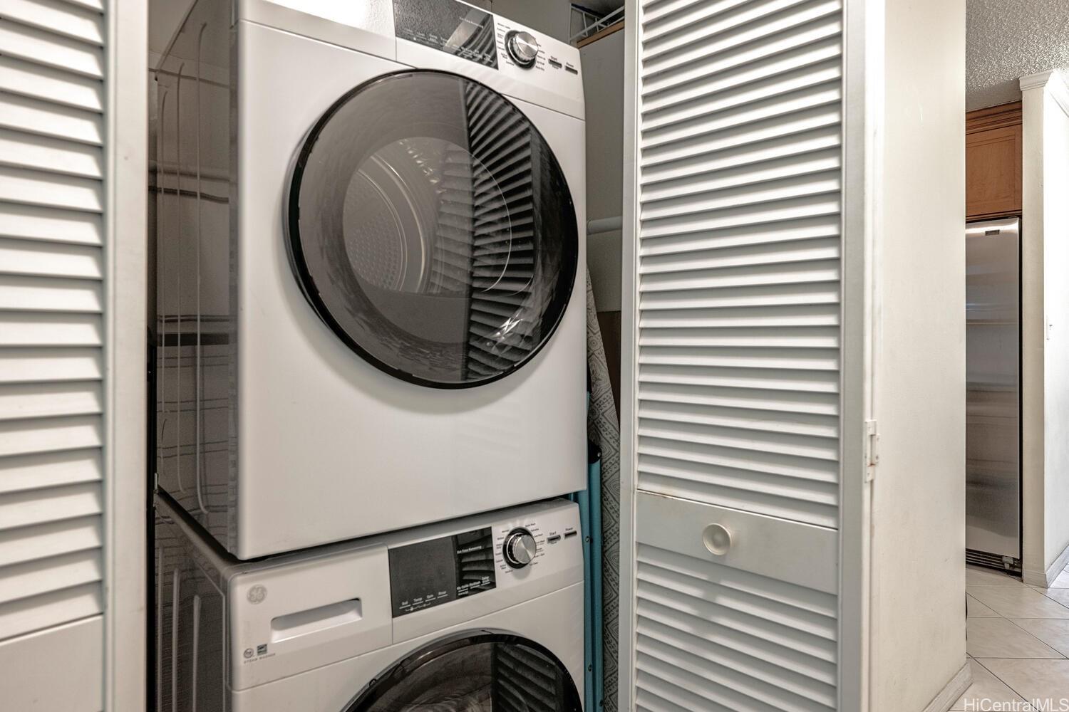 Crescent Park condo # 1202, Honolulu, Hawaii - photo 21 of 25