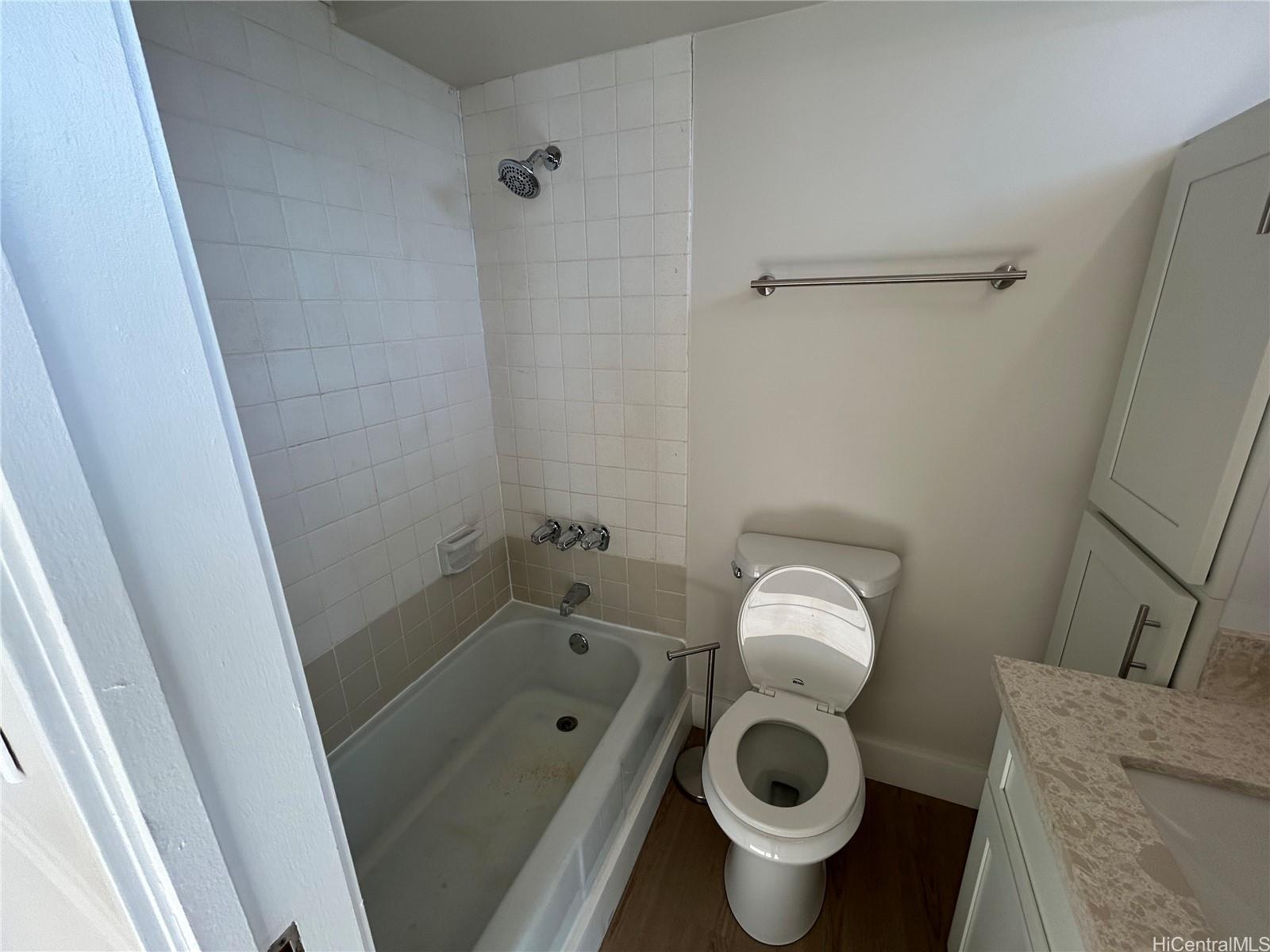 2575 Kuhio Ave Honolulu - Rental - photo 6 of 21