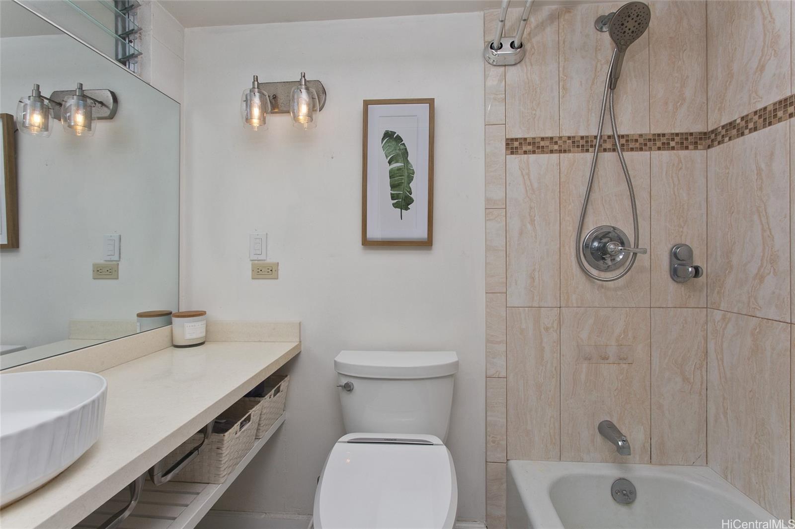 Crescent Park condo # 1502, Honolulu, Hawaii - photo 13 of 20