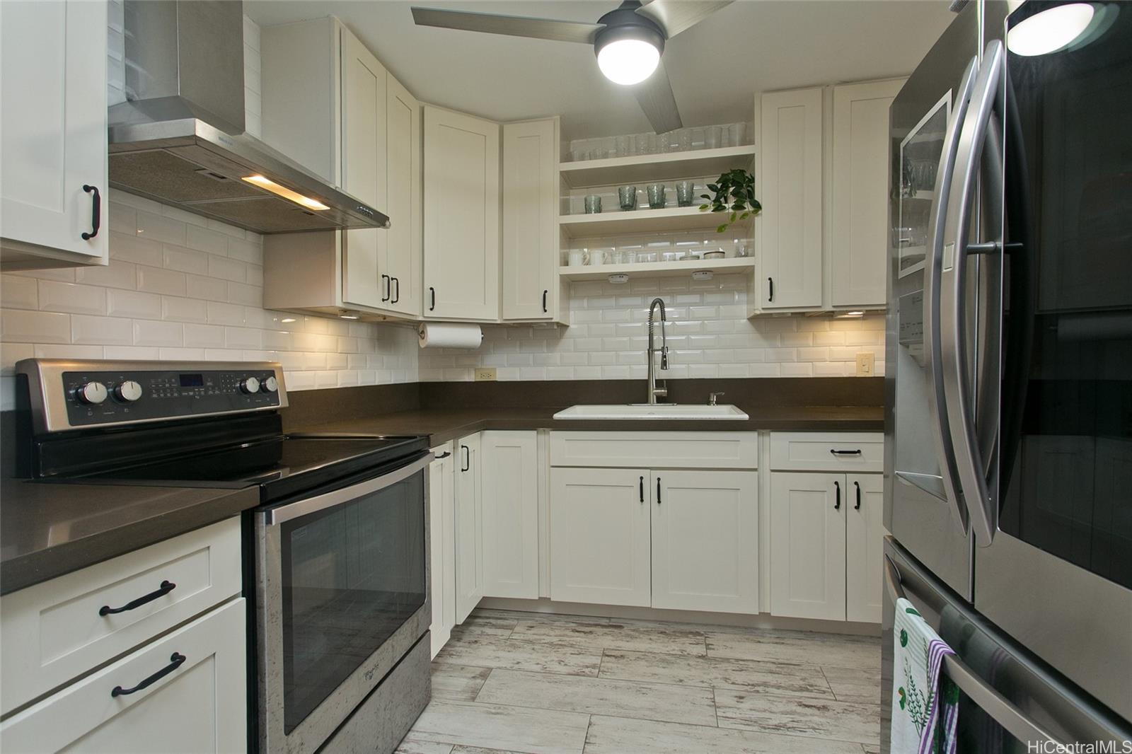 Crescent Park condo # 1502, Honolulu, Hawaii - photo 5 of 20