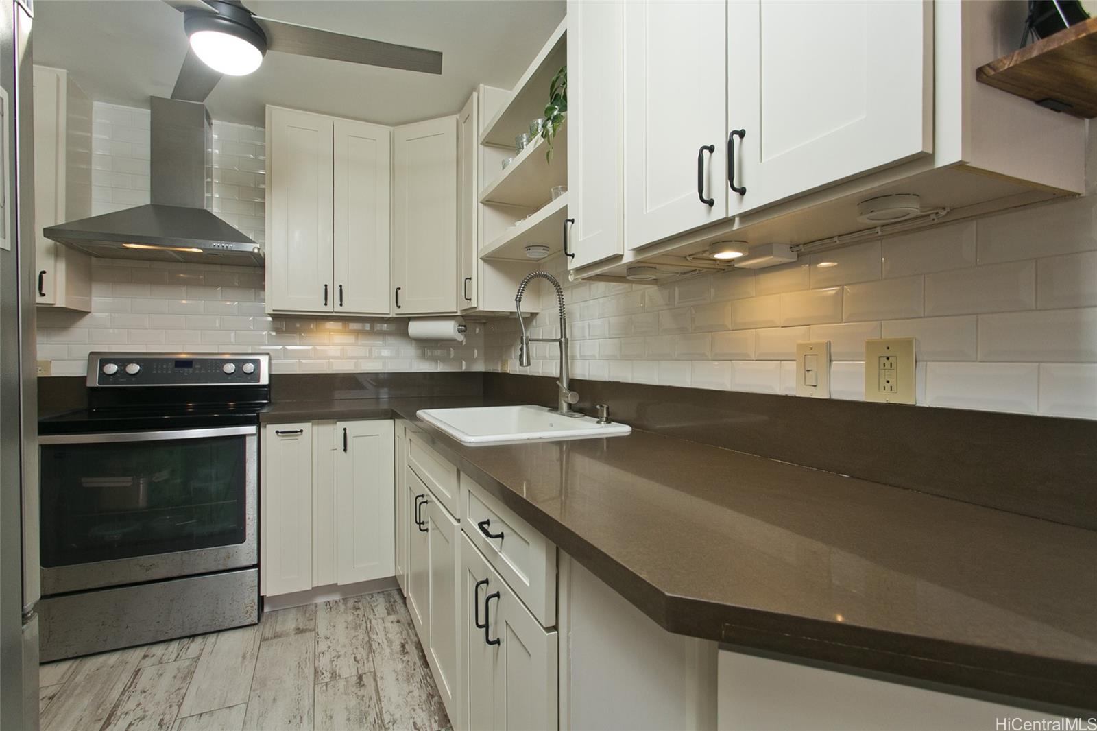 Crescent Park condo # 1502, Honolulu, Hawaii - photo 6 of 20