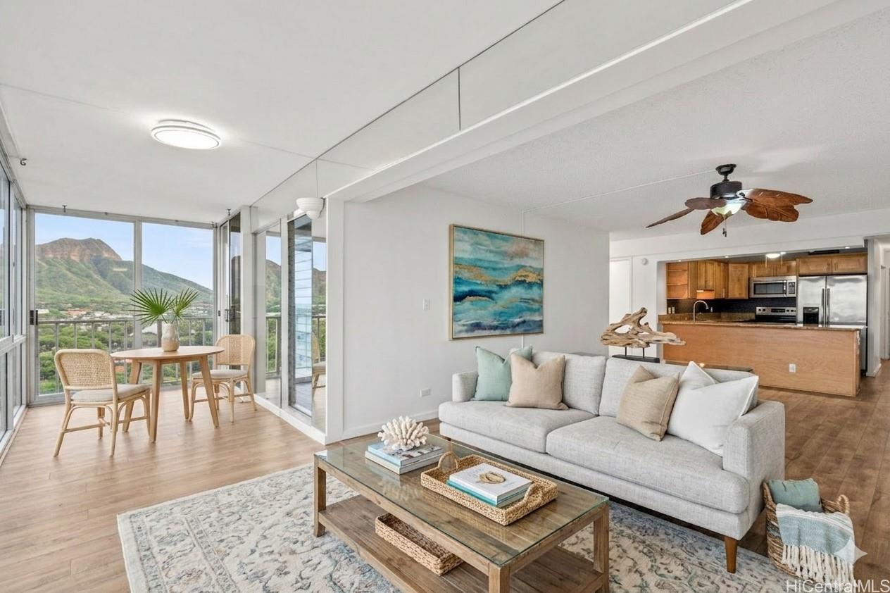 Crescent Park condo # 1504, Honolulu, Hawaii - photo 5 of 25