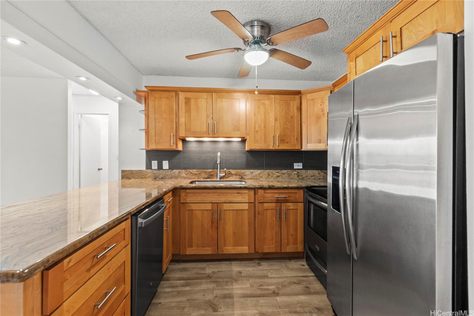 Crescent Park condo # 1504, Honolulu, Hawaii - photo 9 of 25