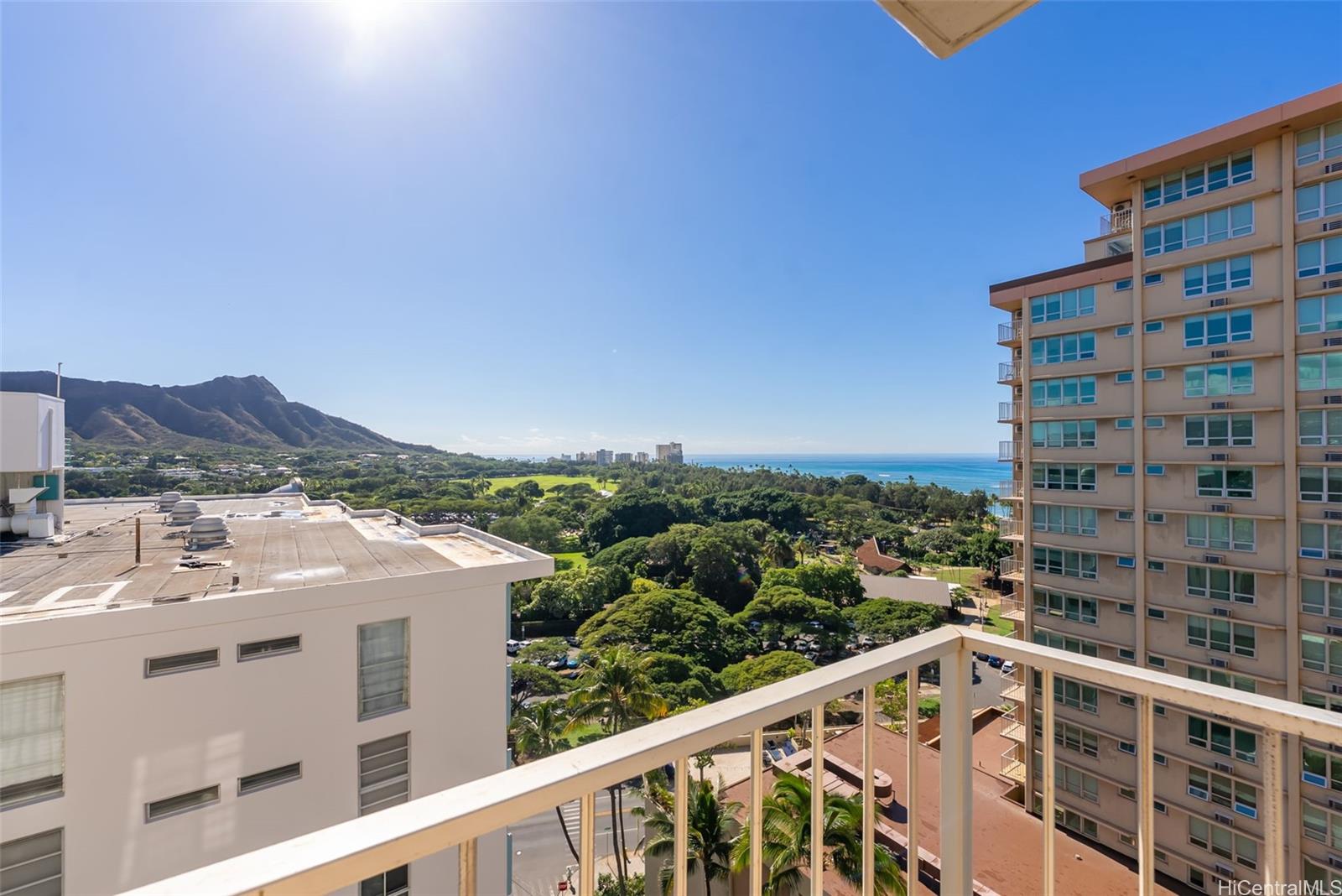 Crescent Park condo # 1603, Honolulu, Hawaii - photo 4 of 20