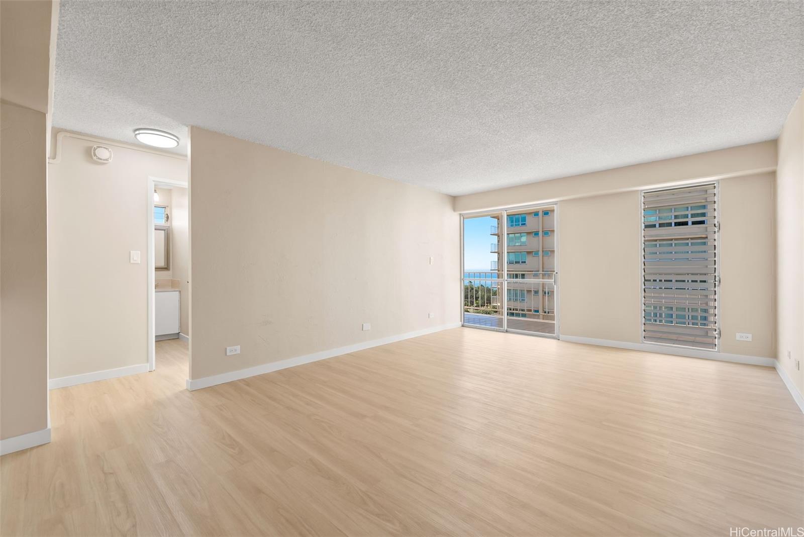 Crescent Park condo # 1603, Honolulu, Hawaii - photo 6 of 20