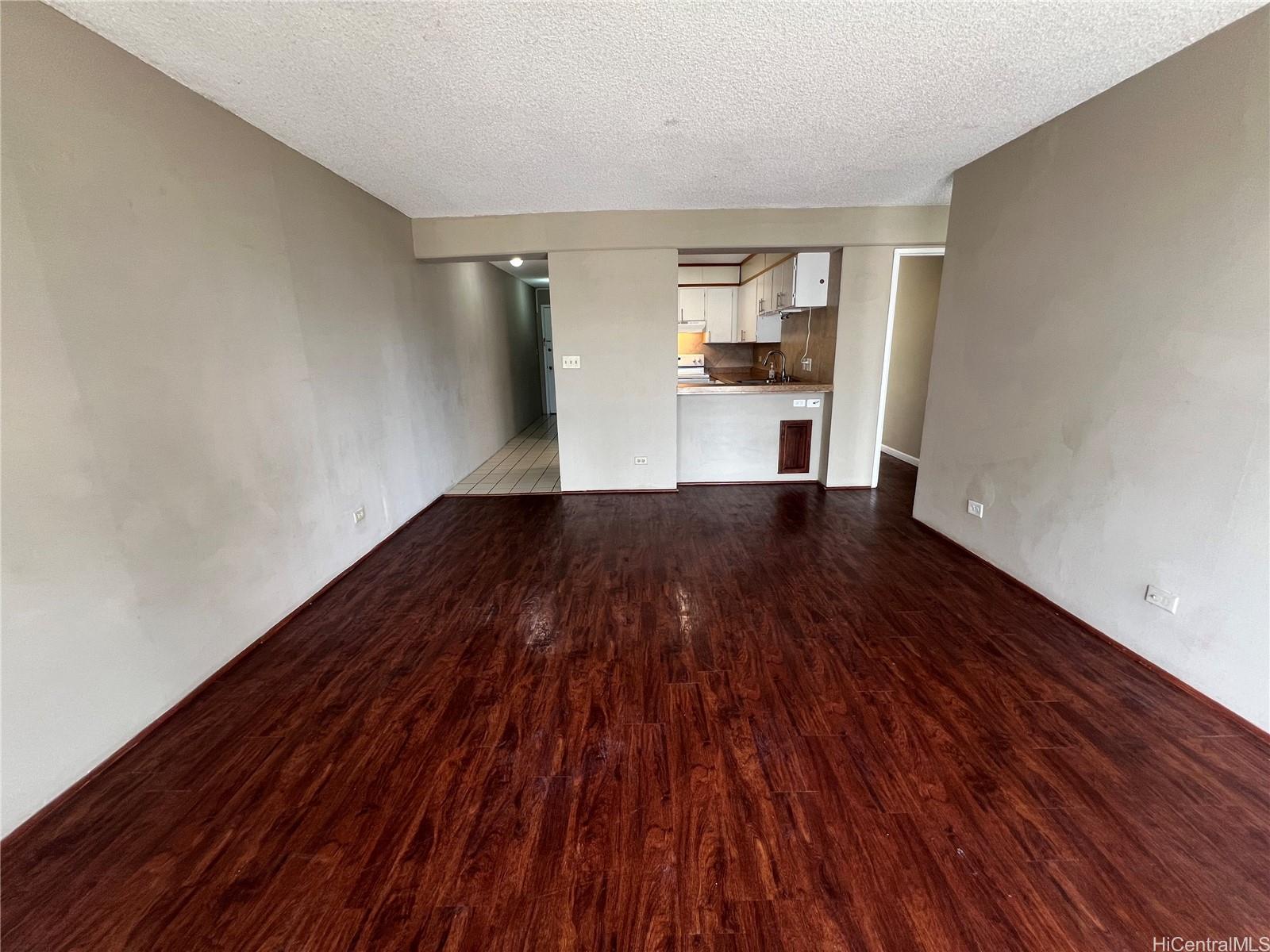 2575 Kuhio Ave Honolulu - Rental - photo 5 of 15