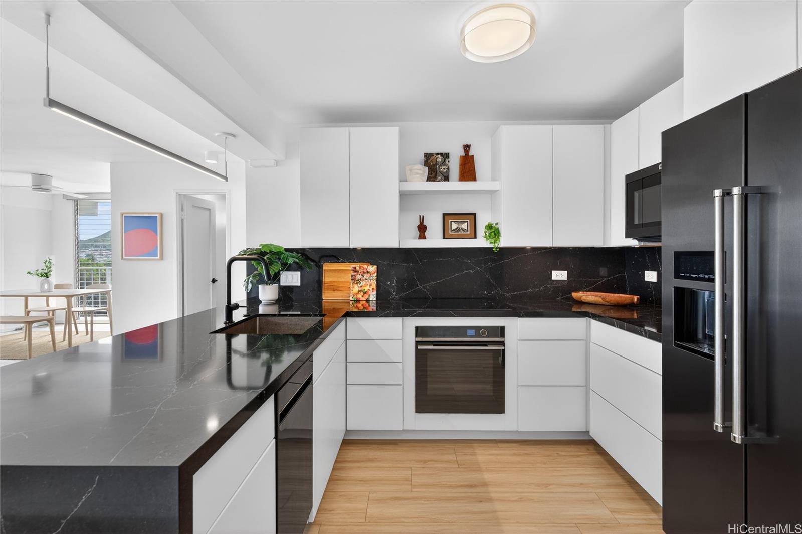 Crescent Park condo # 904, Honolulu, Hawaii - photo 15 of 24