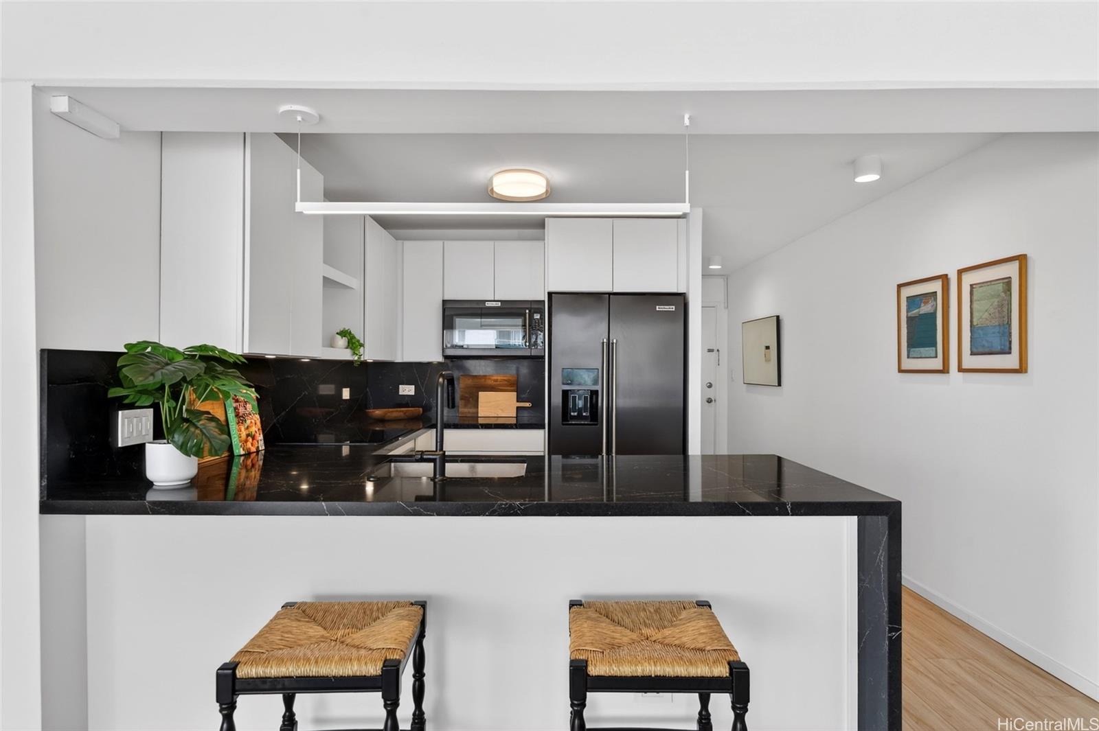 Crescent Park condo # 904, Honolulu, Hawaii - photo 16 of 24