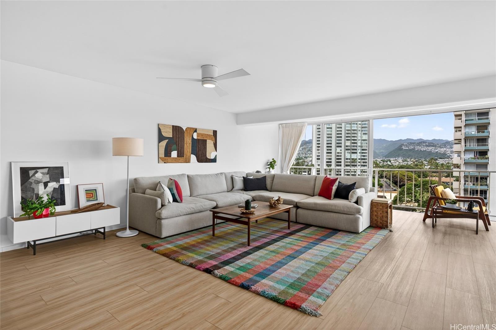 Crescent Park condo # 904, Honolulu, Hawaii - photo 4 of 24