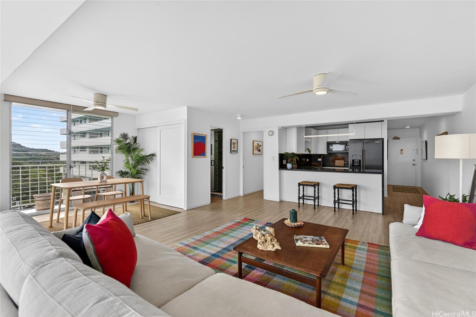 Crescent Park condo # 904, Honolulu, Hawaii - photo 8 of 24