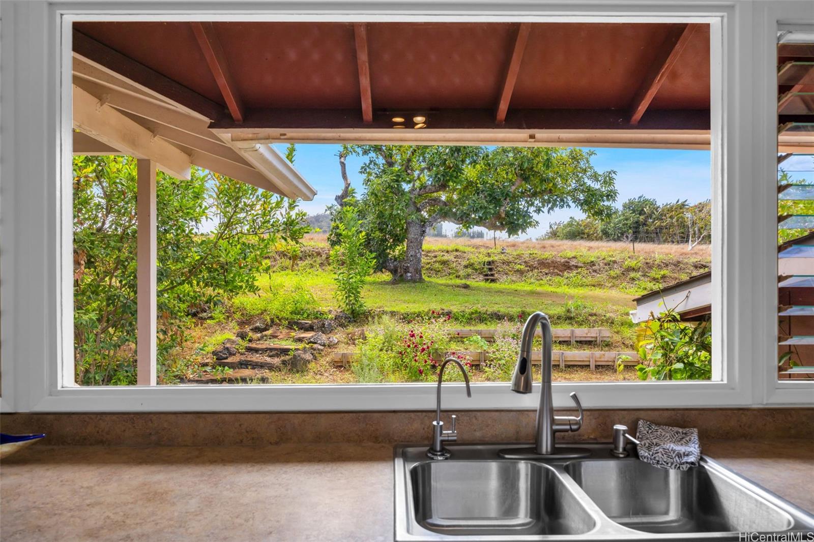 2576  Alohia Place Haiku-pauwela, Maui home - photo 10 of 25