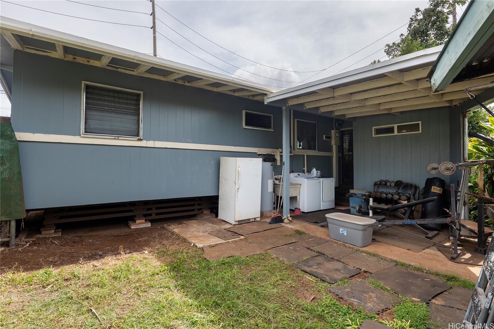 259  Kuahiwi Ave Wahiawa Area, Central home - photo 14 of 19