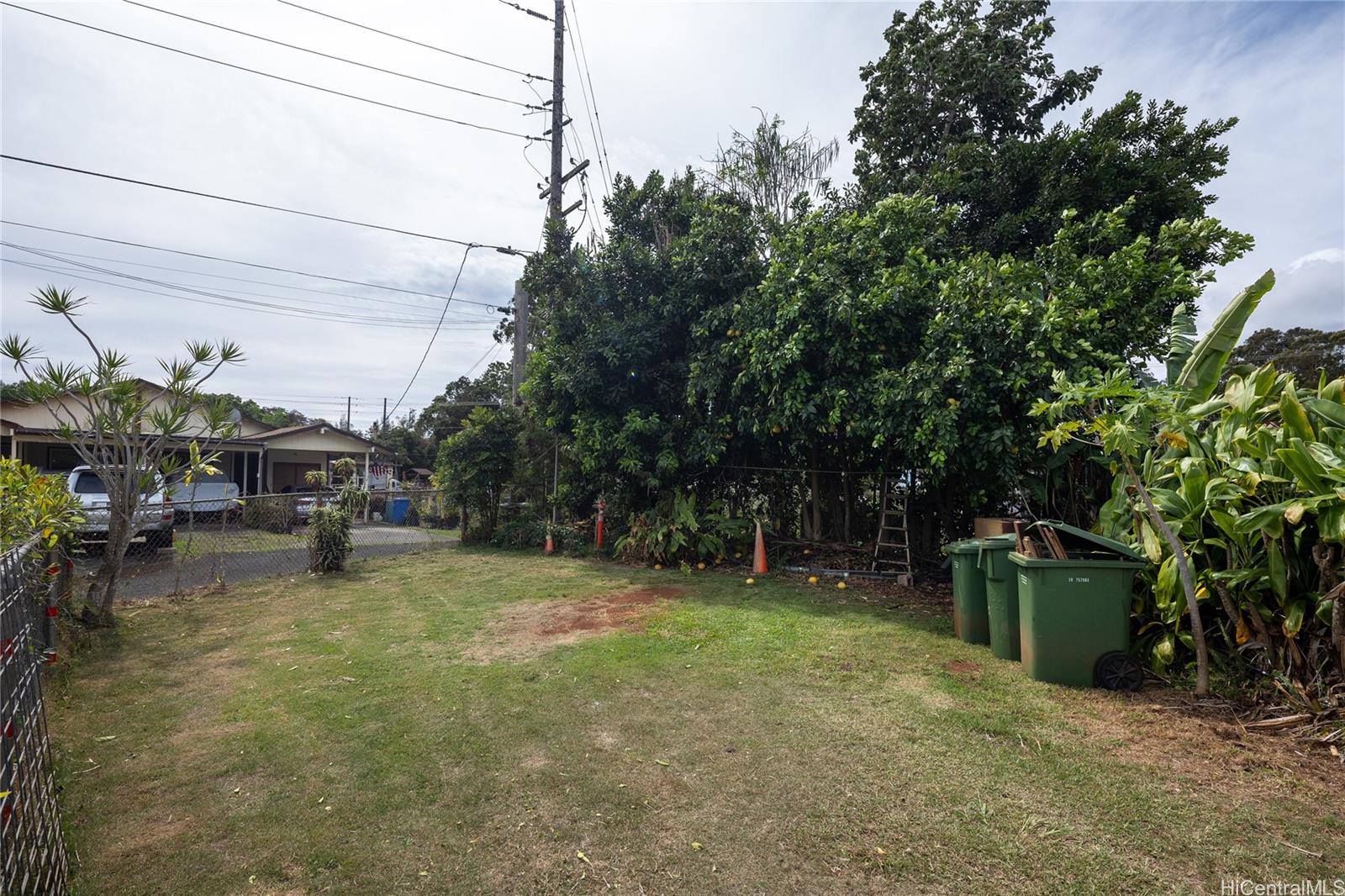 259  Kuahiwi Ave Wahiawa Area, Central home - photo 18 of 19