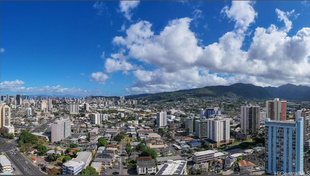 Kuilei Place condo # 2100, Honolulu, Hawaii - photo 3 of 18