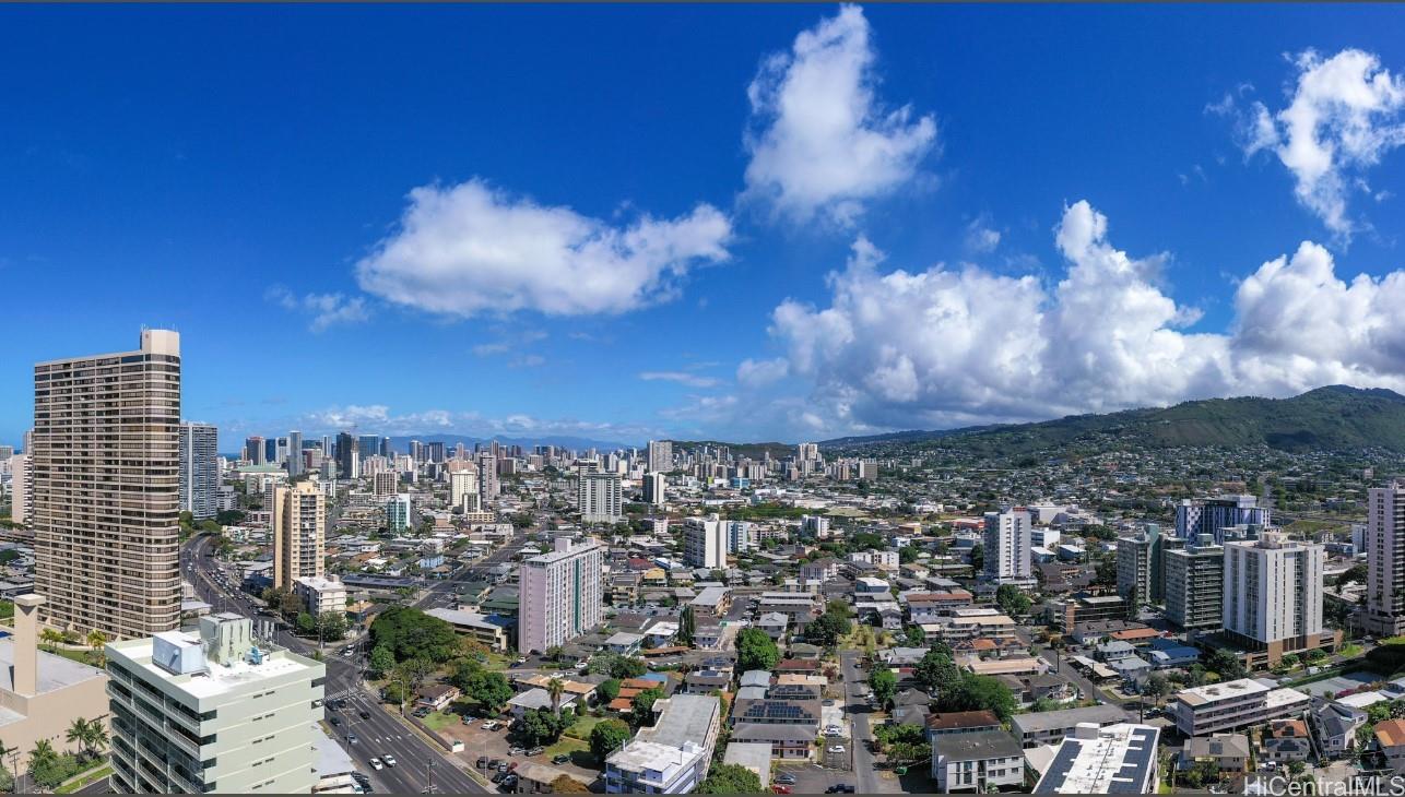 Kuilei Place condo # 2100, Honolulu, Hawaii - photo 4 of 18