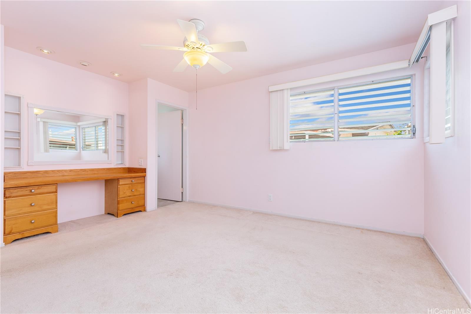 260 Nonou Street Honolulu - Rental - photo 8 of 23