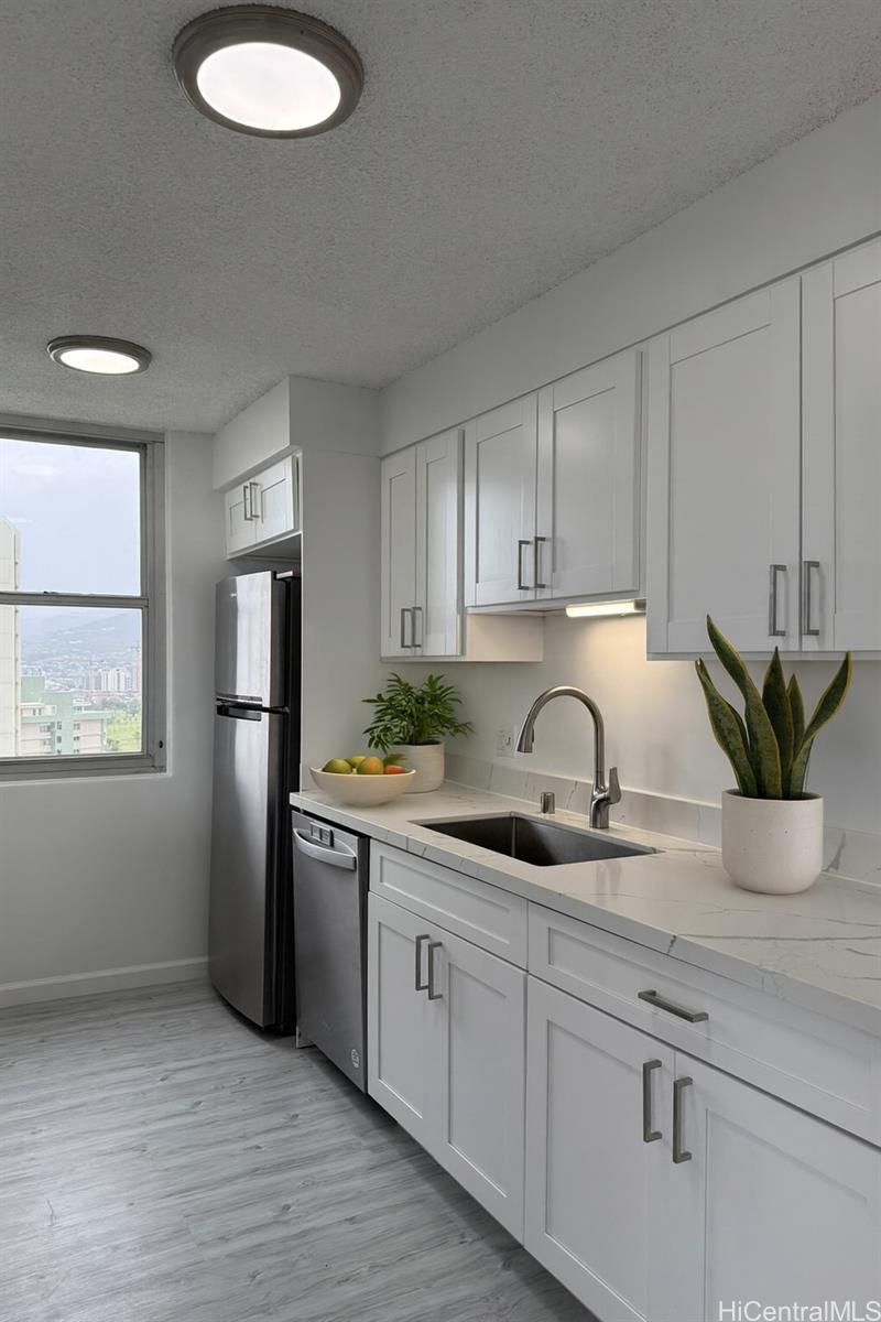 Diamond Head Vista condo # 2005, Honolulu, Hawaii - photo 4 of 24