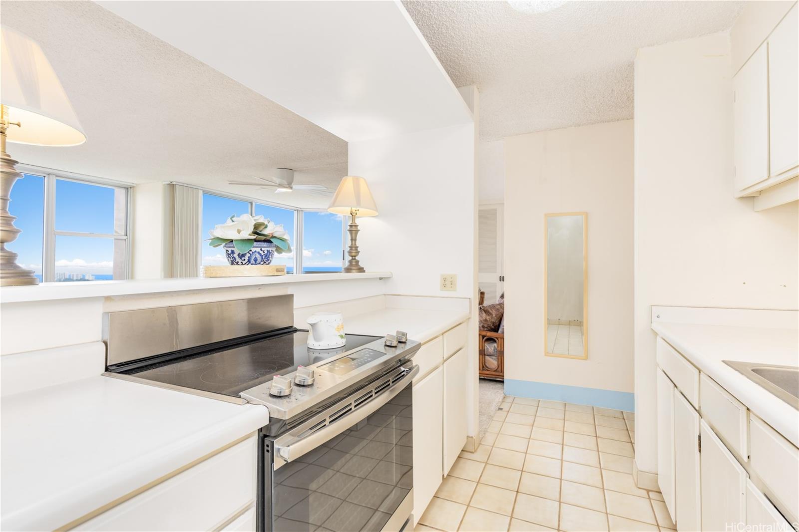 Diamond Head Vista condo # 2502, Honolulu, Hawaii - photo 15 of 25