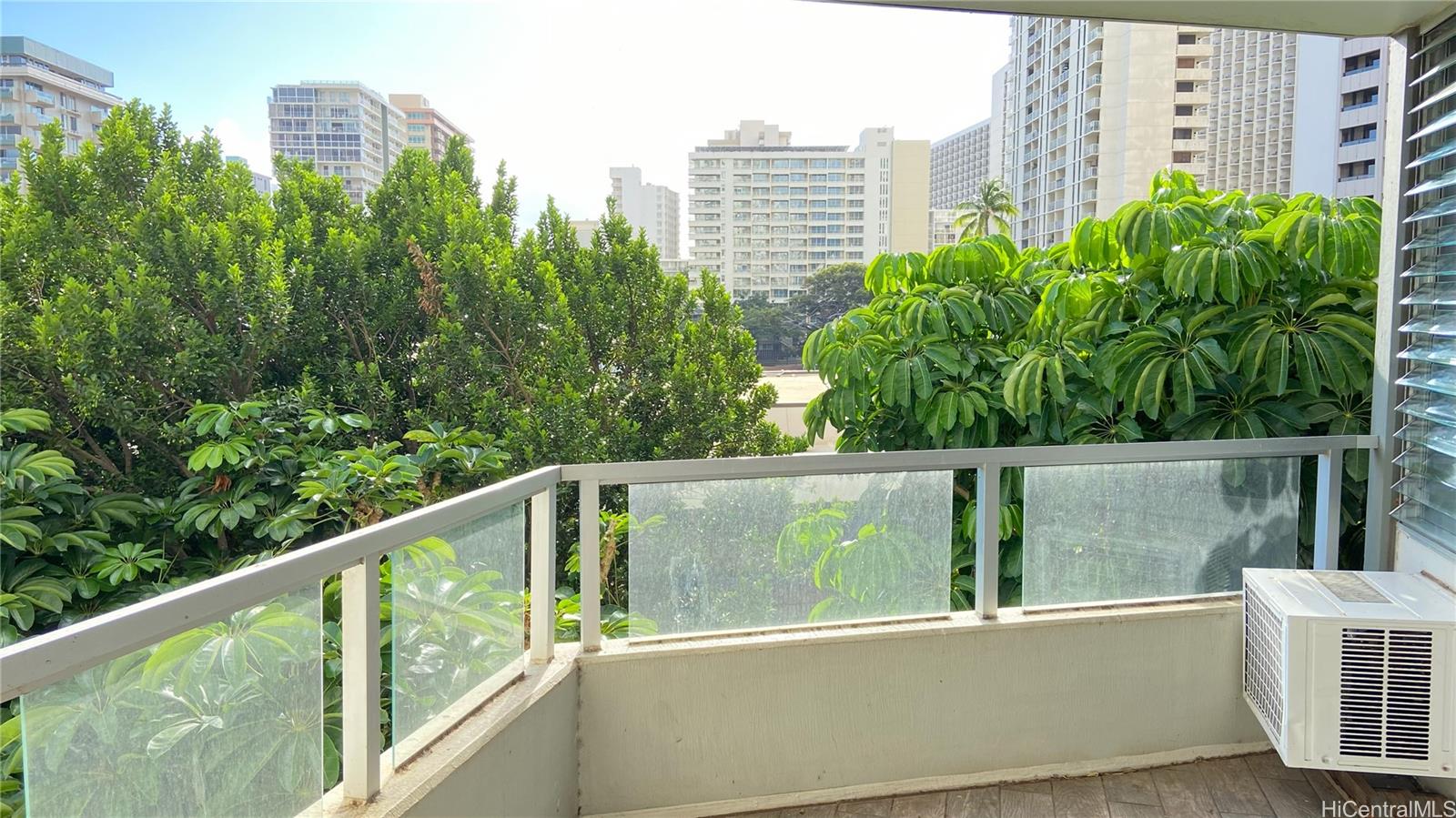 2600 Pualani Way Honolulu - Rental - photo 5 of 16