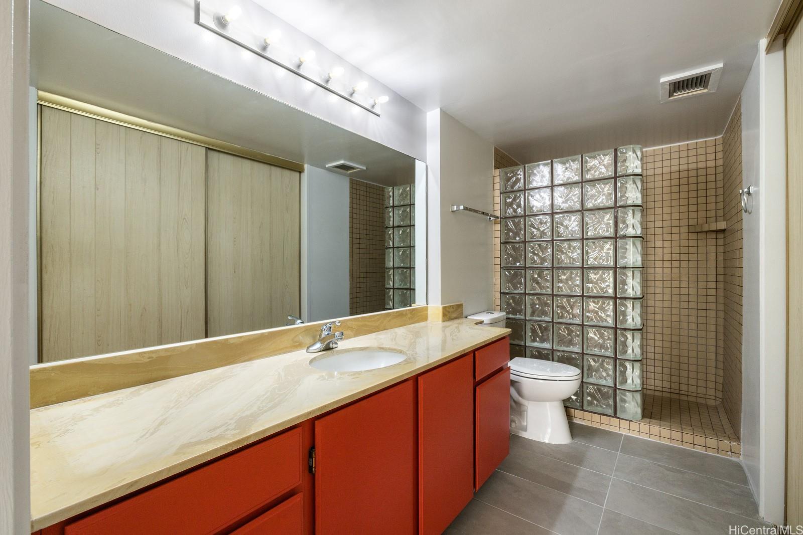 Diamond Head Vista condo # 304, Honolulu, Hawaii - photo 17 of 24