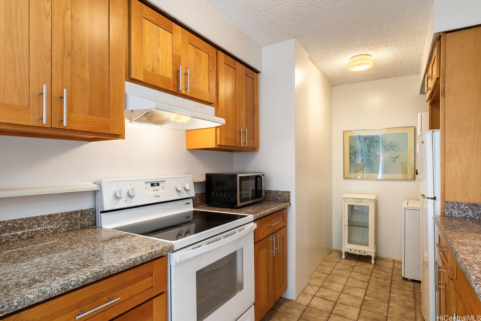 Diamond Head Vista condo # 304, Honolulu, Hawaii - photo 9 of 24