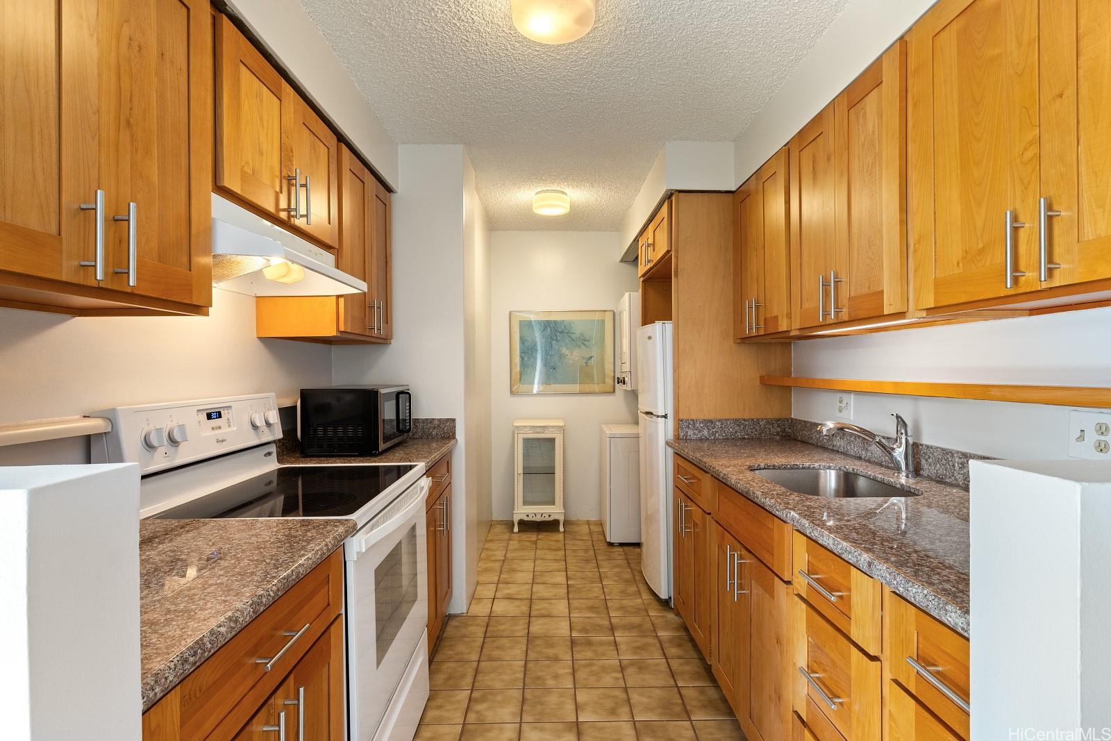 Diamond Head Vista condo # 304, Honolulu, Hawaii - photo 10 of 24