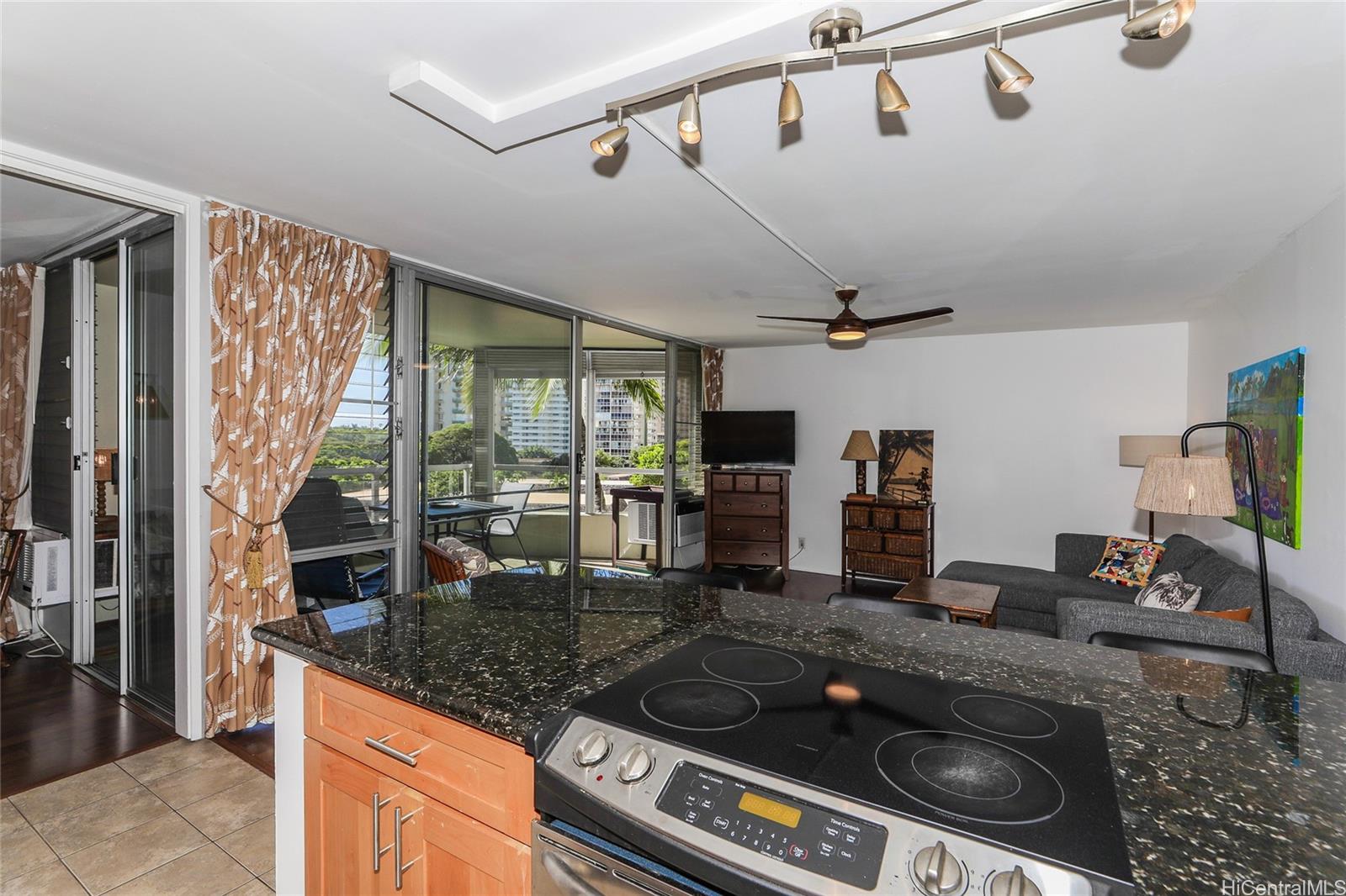 2600 Pualani Way Honolulu - Rental - photo 13 of 25