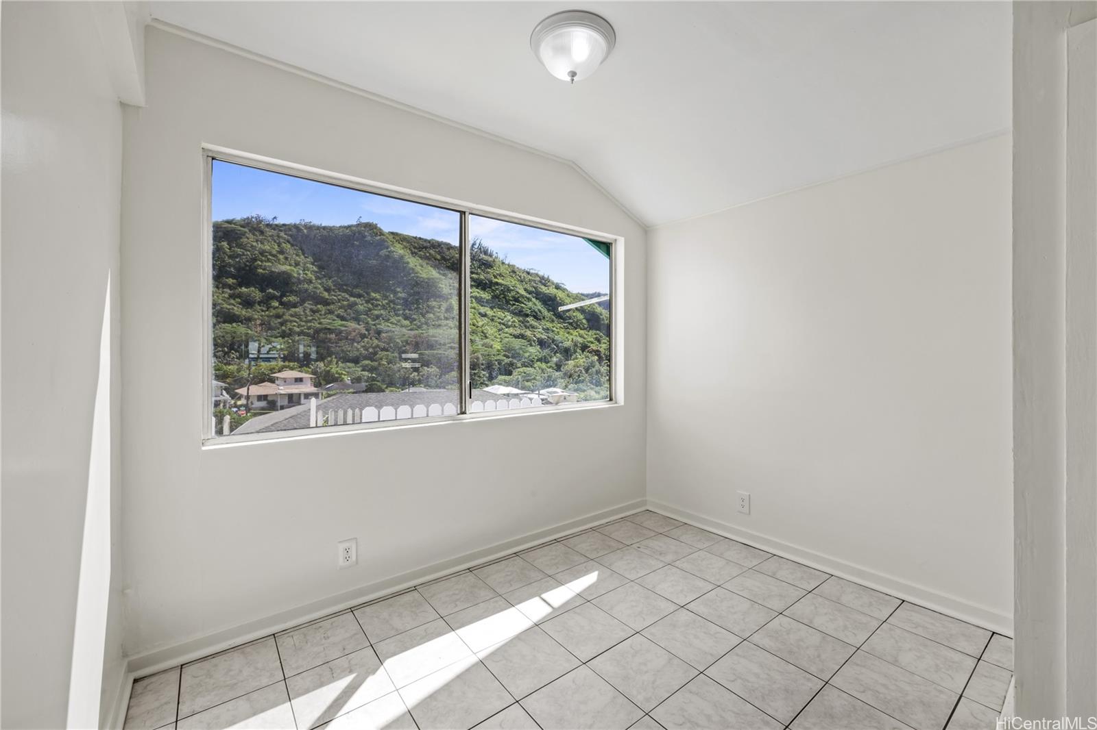 2601  Myrtle Street Palolo, Diamond Head home - photo 15 of 24