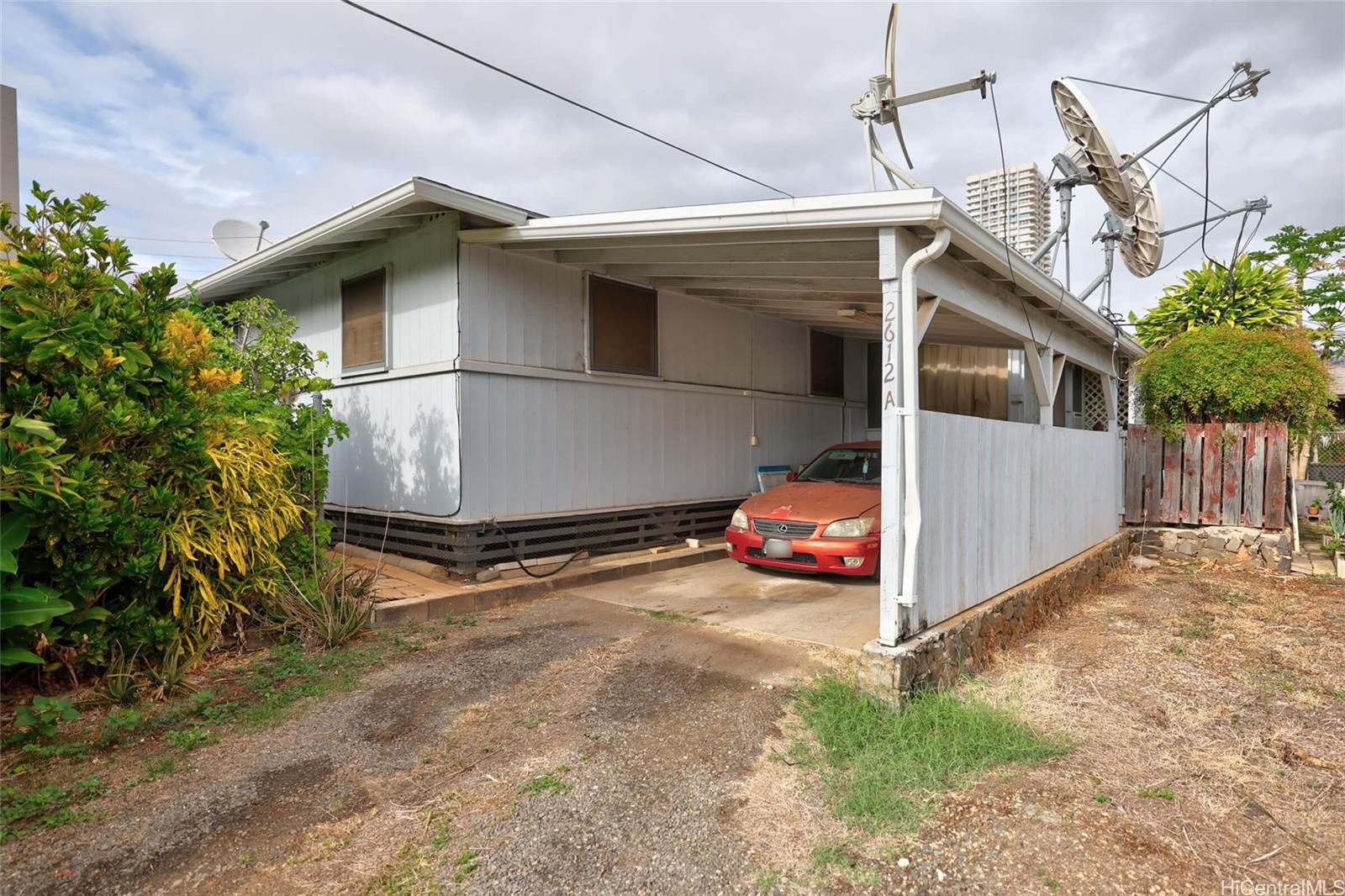 2606 Nahaku Place Honolulu - Multi-family - photo 18 of 25