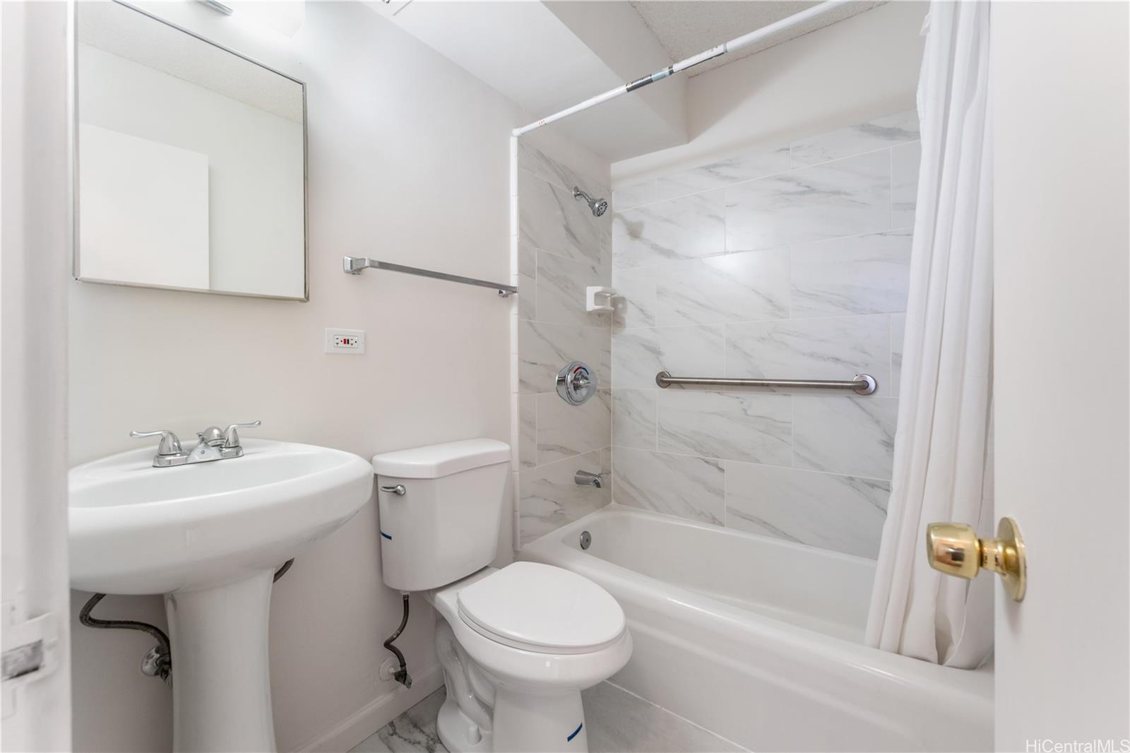 Ala Wailani condo # 1002, Honolulu, Hawaii - photo 4 of 20