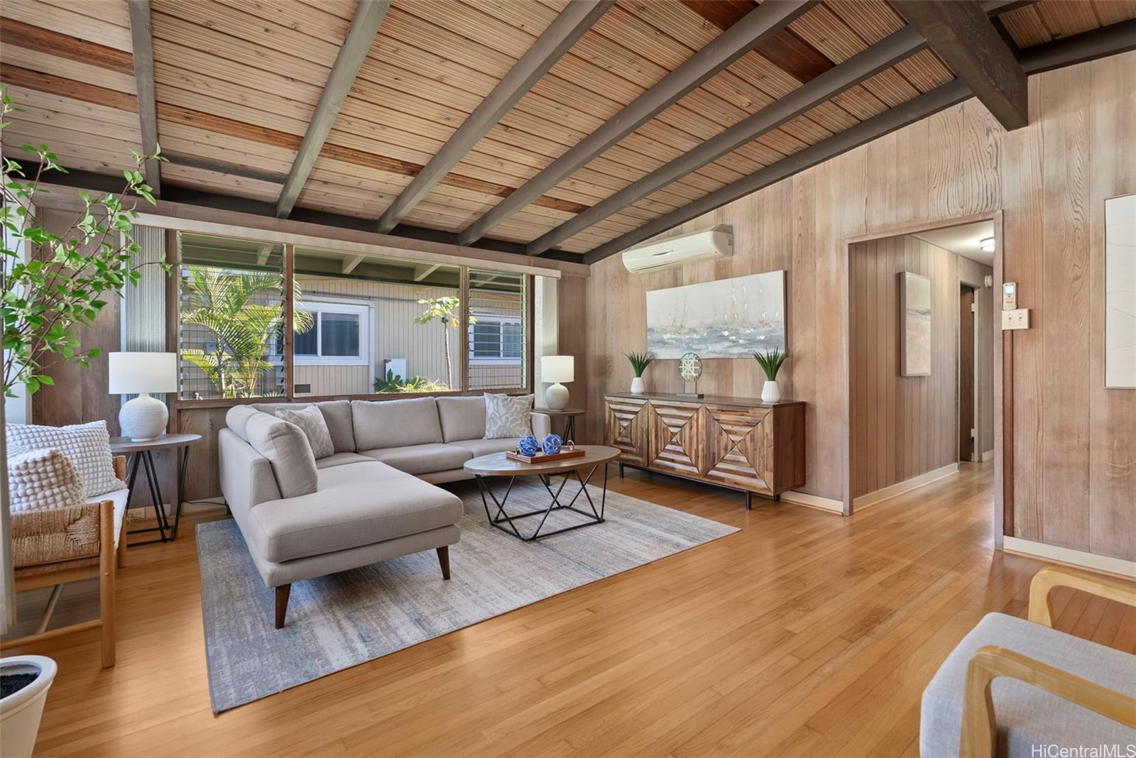 261  Kaliponi Street Wahiawa Area, Central home - photo 2 of 25