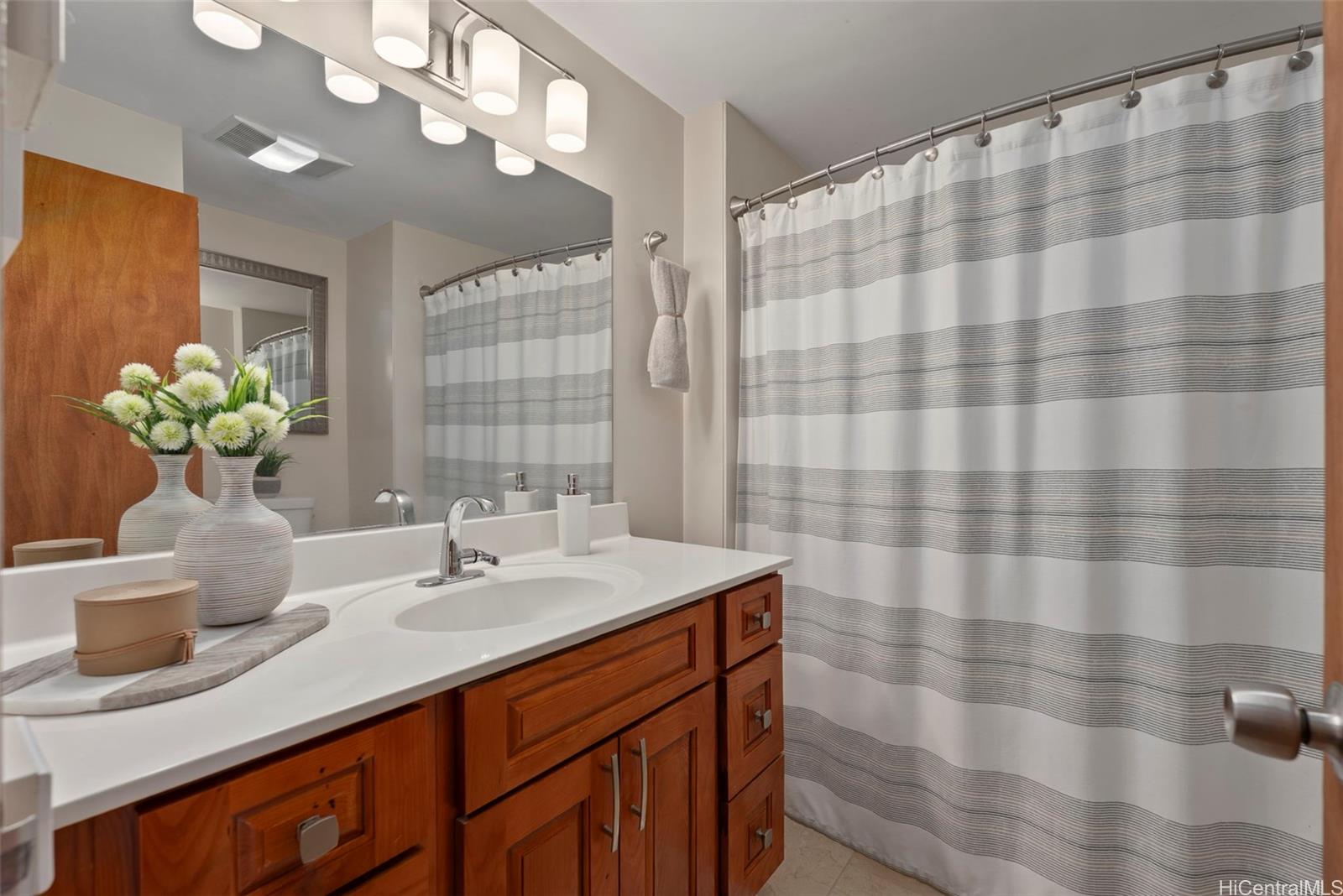 261  Kaliponi Street Wahiawa Area, Central home - photo 19 of 25