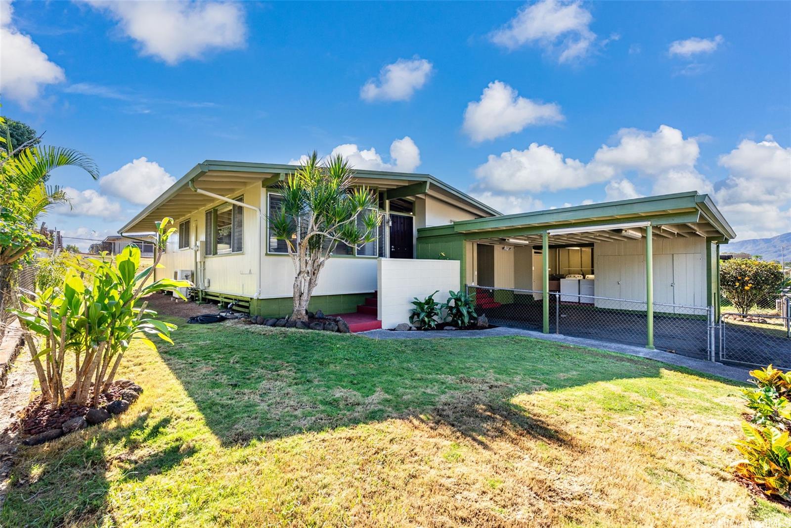 261  Kaliponi Street Wahiawa Area, Central home - photo 21 of 25