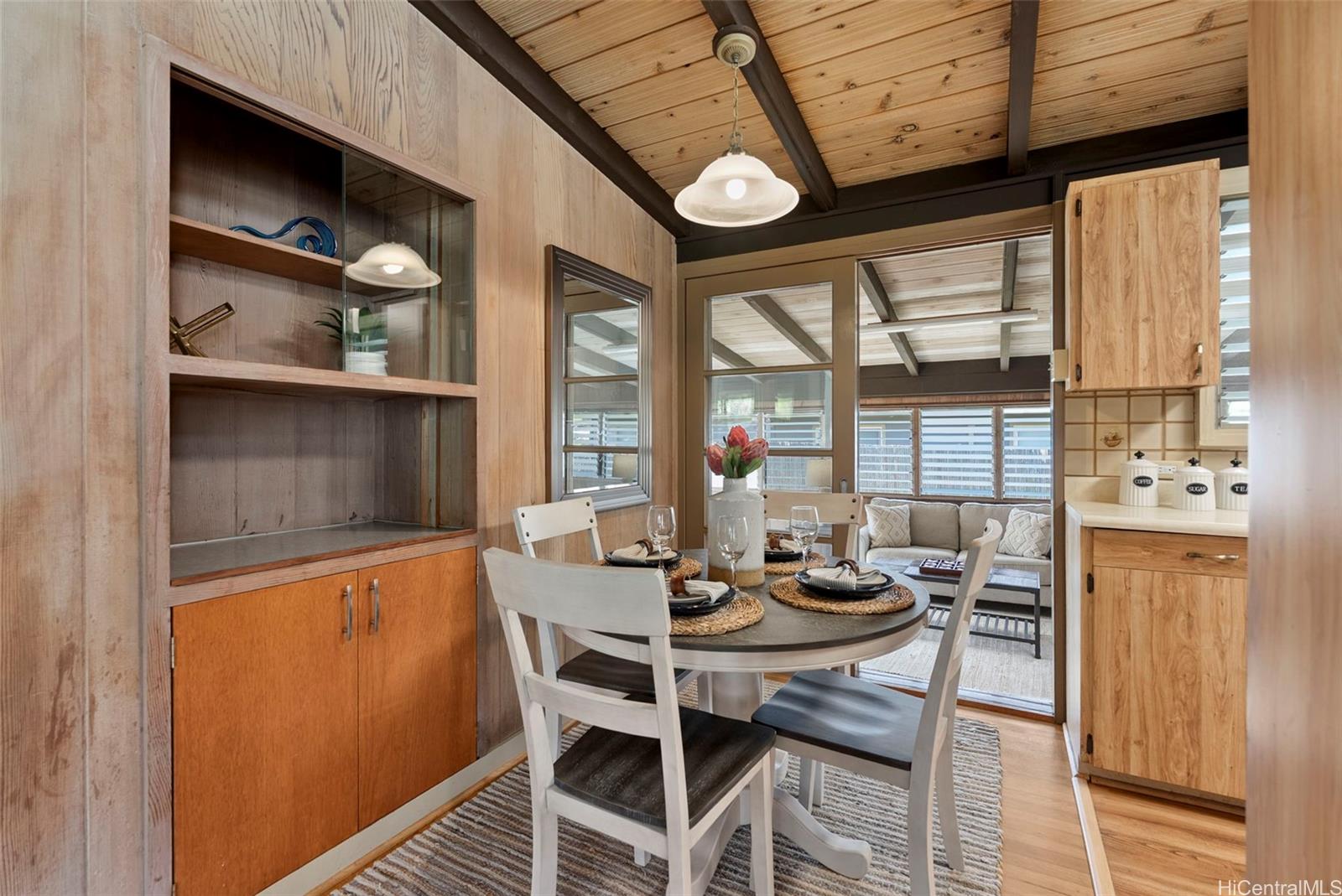 261  Kaliponi Street Wahiawa Area, Central home - photo 6 of 25