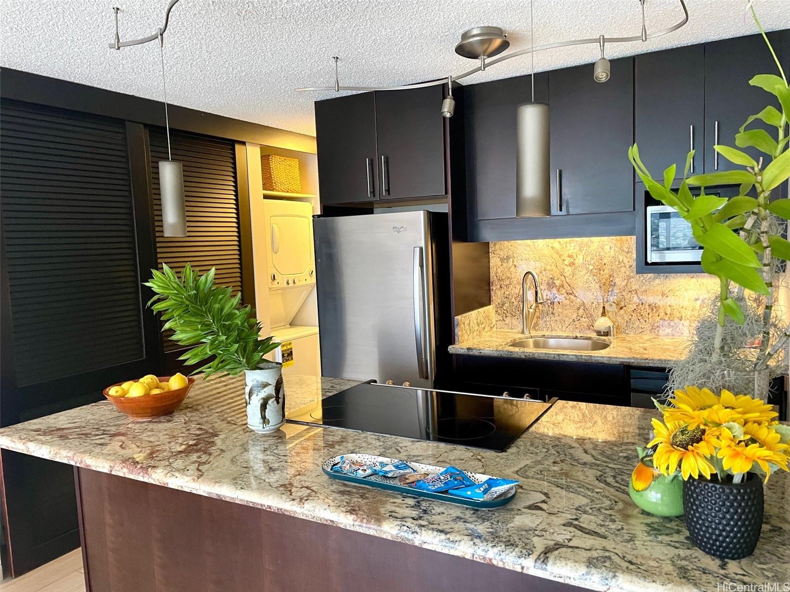 Canal House condo # 1802, Honolulu, Hawaii - photo 2 of 23