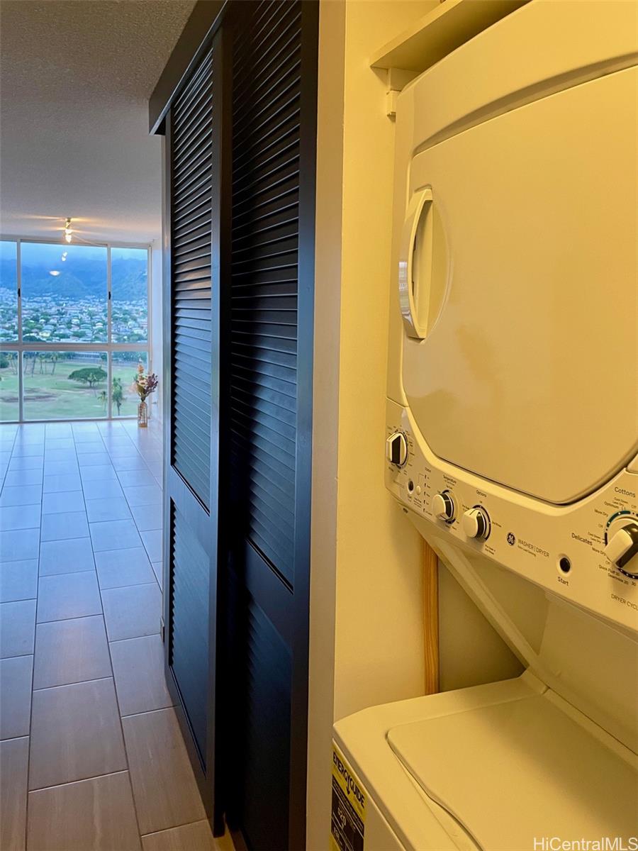 Canal House condo # 1802, Honolulu, Hawaii - photo 14 of 23