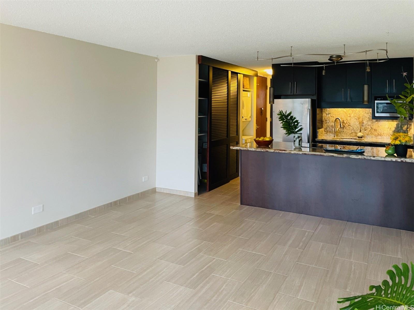 Canal House condo # 1802, Honolulu, Hawaii - photo 3 of 23