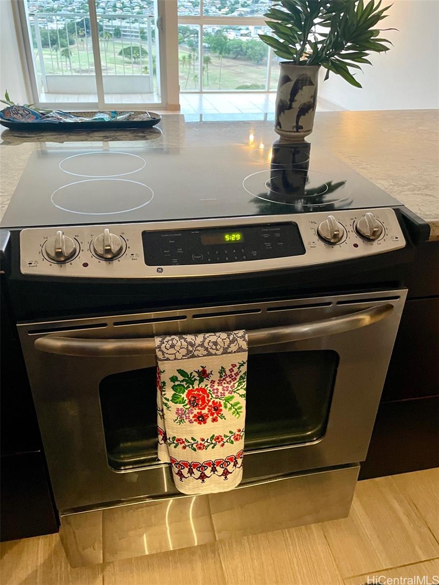 Canal House condo # 1802, Honolulu, Hawaii - photo 6 of 23