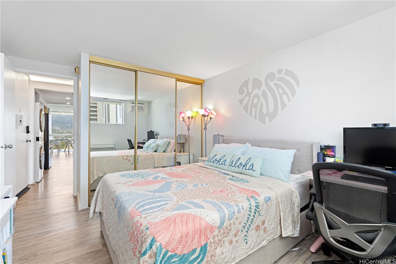 Canal House condo # 1805, Honolulu, Hawaii - photo 13 of 15