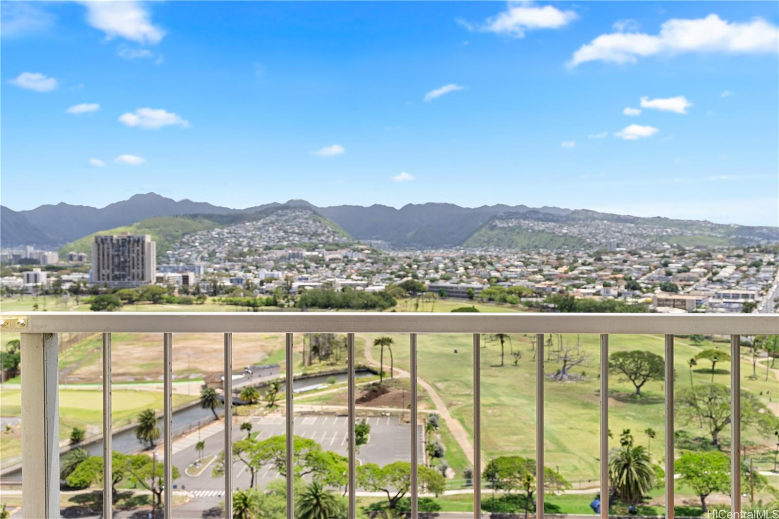 Canal House condo # 1805, Honolulu, Hawaii - photo 10 of 15