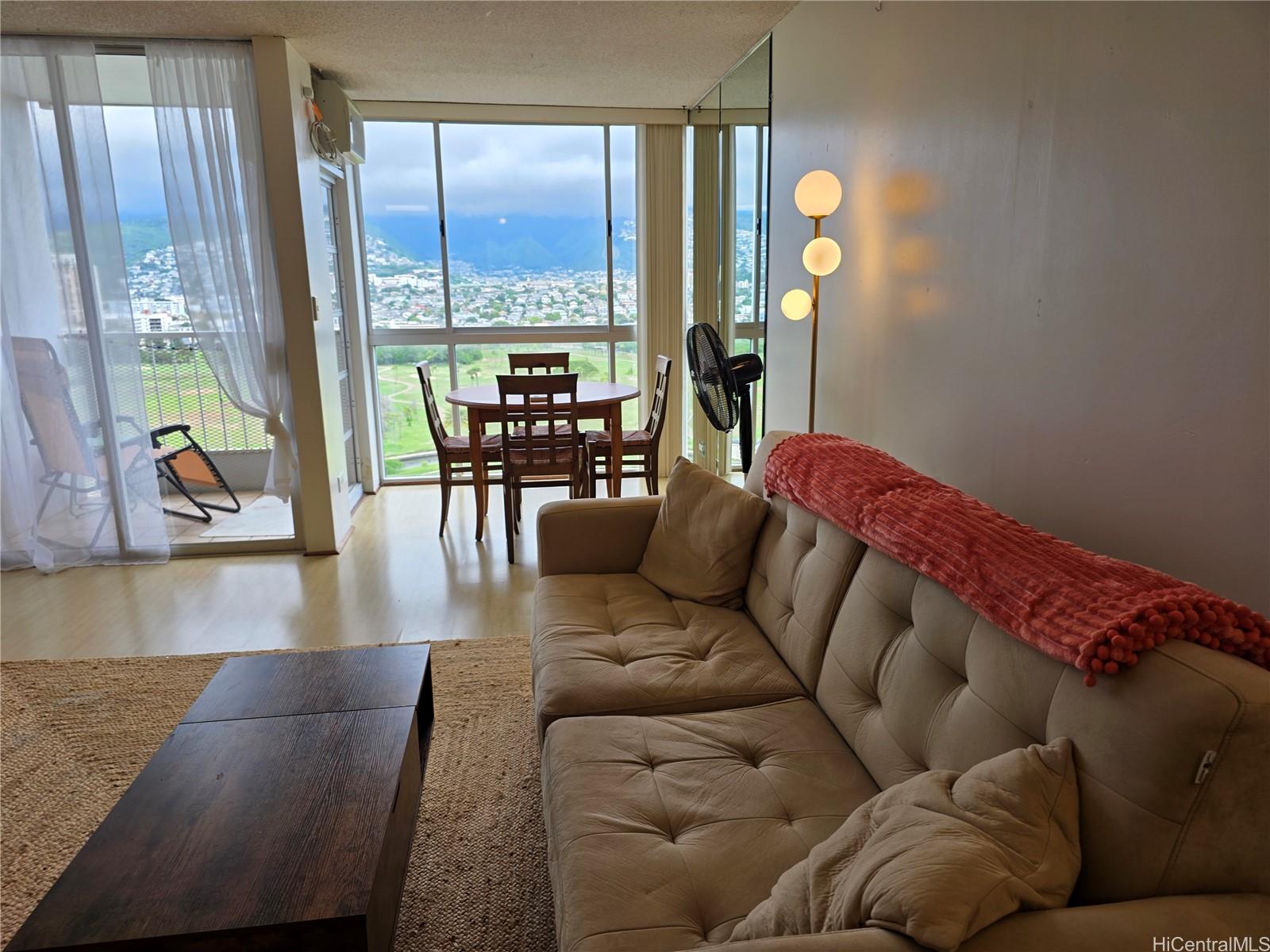 Canal House condo # 1904, Honolulu, Hawaii - photo 5 of 16