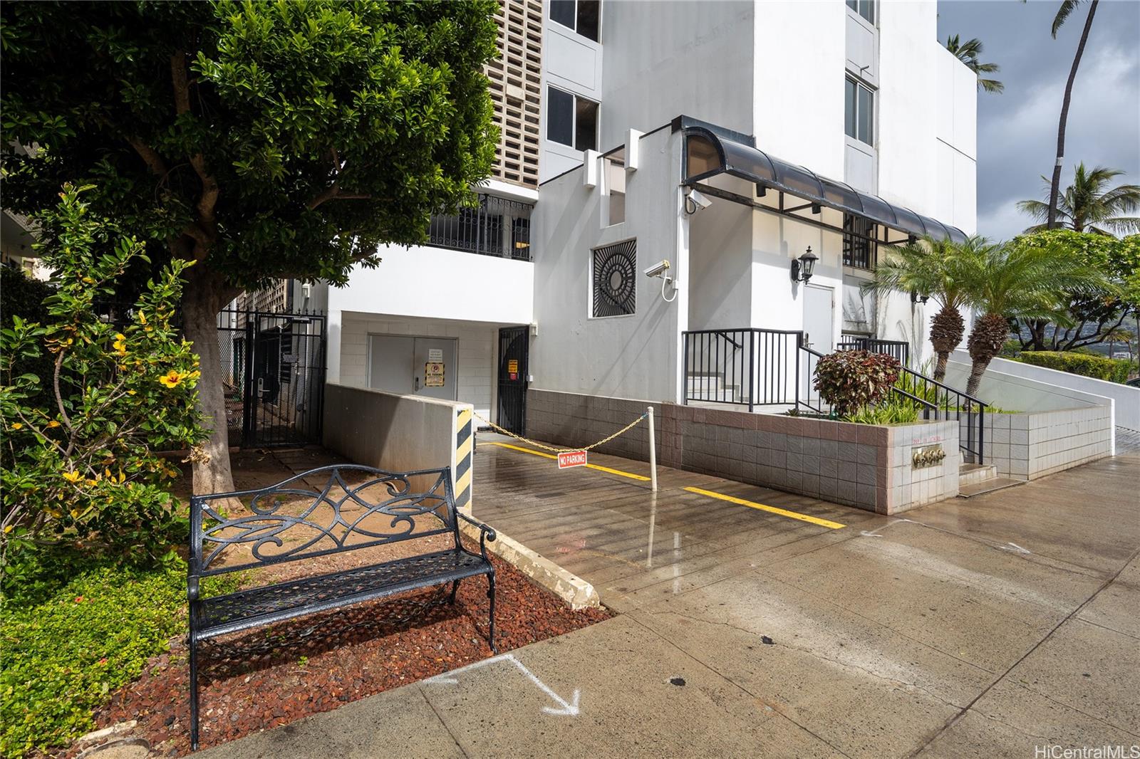 Canal House condo # 2104, Honolulu, Hawaii - photo 20 of 22