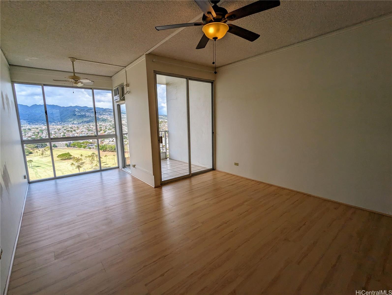 2611 Ala Wai Blvd Honolulu - Rental - photo 13 of 20