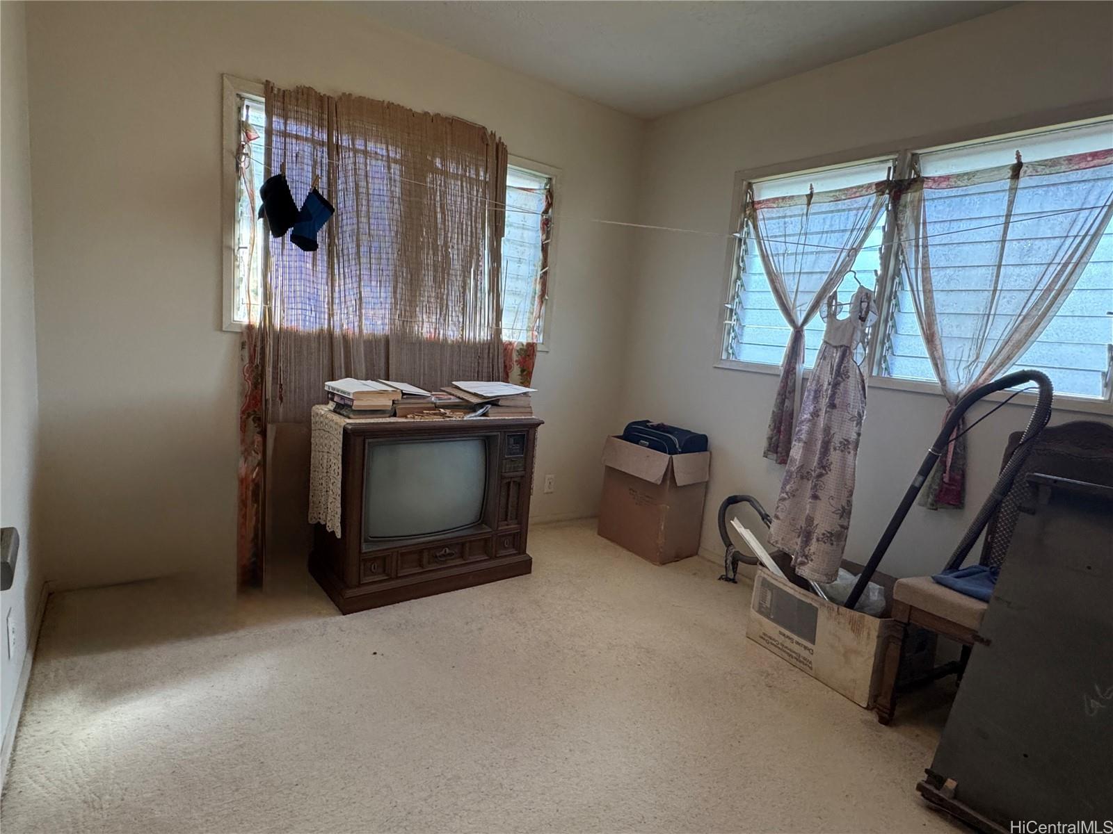 2615  Kinoole Street Waiakea Hmstd, South Hilo home - photo 15 of 24