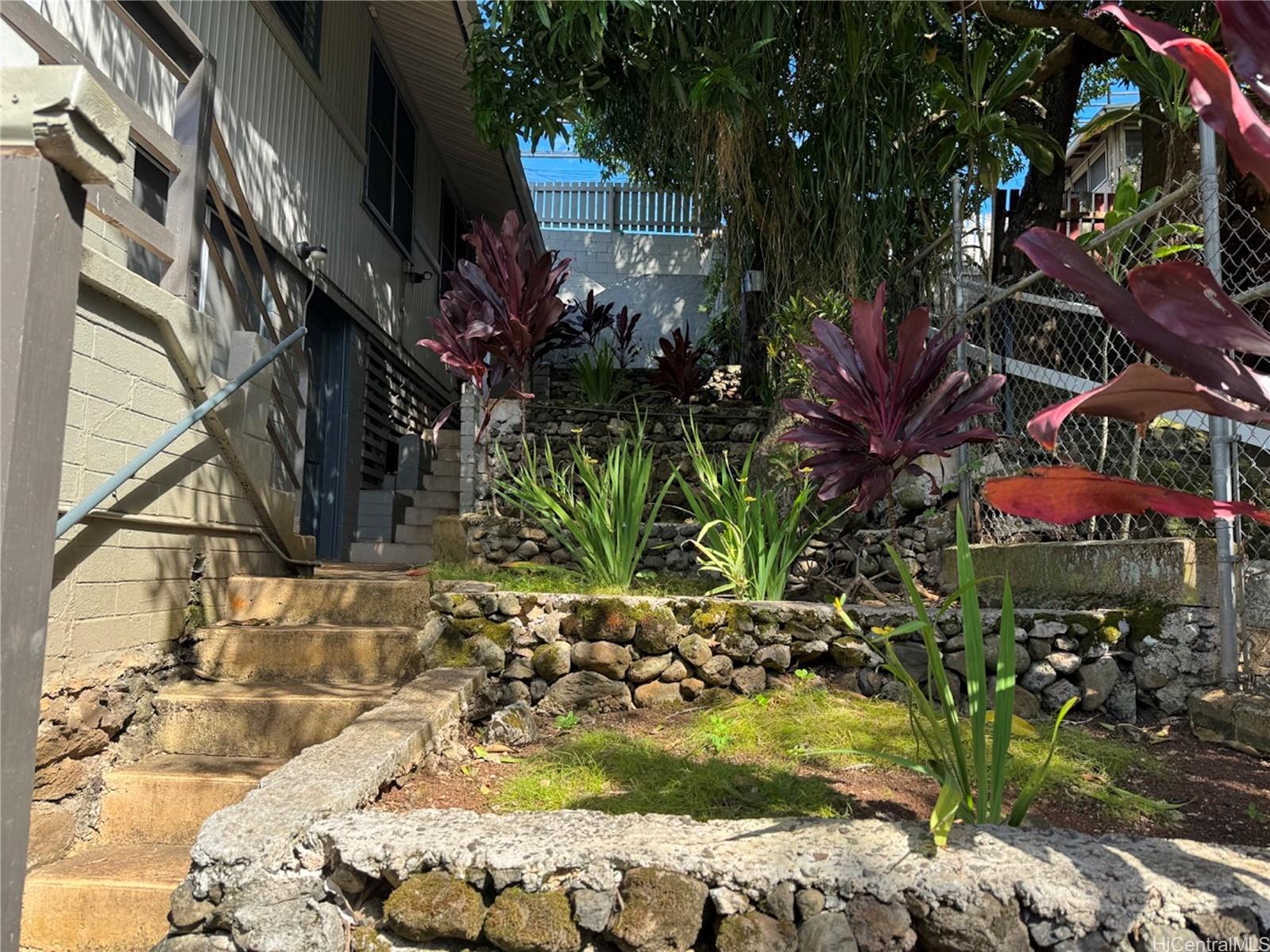 2616  Kalihi Street Kalihi-upper, Honolulu home - photo 14 of 18